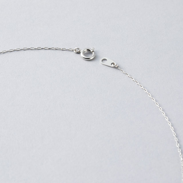 宙吹きガラスのネックレス