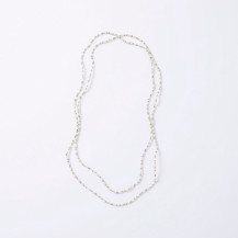 グラスビーズのネックレス