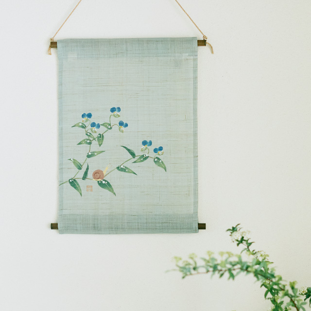 【WEB限定】十二ヶ月のタペストリー　花鳥画　六月「カタツムリと露草」