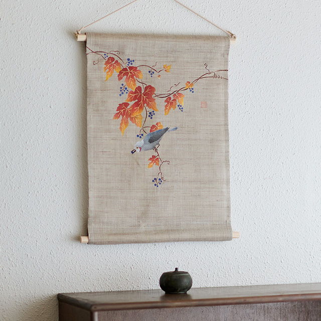 【WEB限定】十二ヶ月のタペストリー　花鳥画　十月「山葡萄とヒヨドリ」