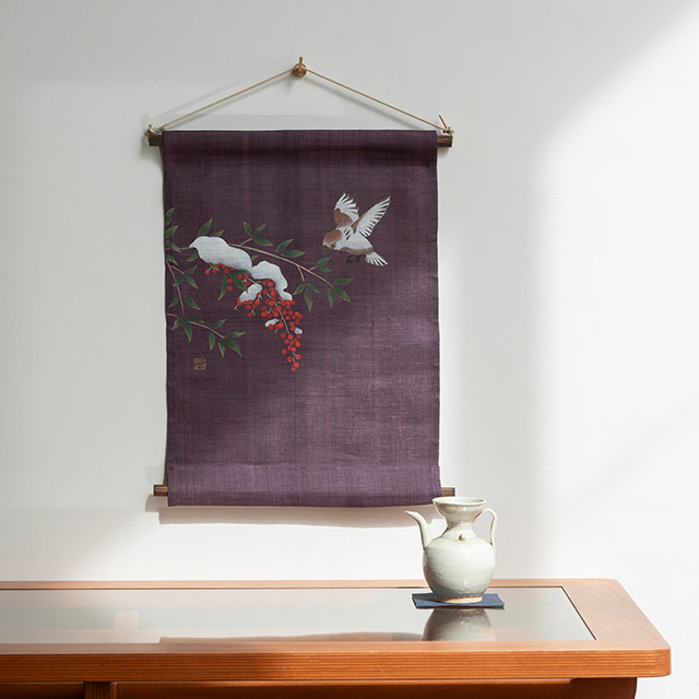 【WEB限定】十二ヶ月のタペストリー　花鳥画　十二月「南天と雀」