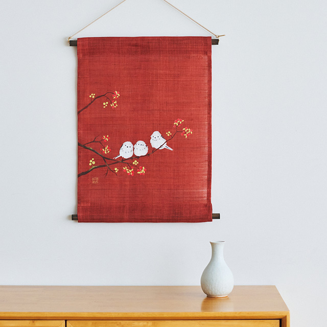 【WEB限定】十二ヶ月のタペストリー　花鳥画　一月「蔓梅擬（つるうめもどき）とシマエナガ」