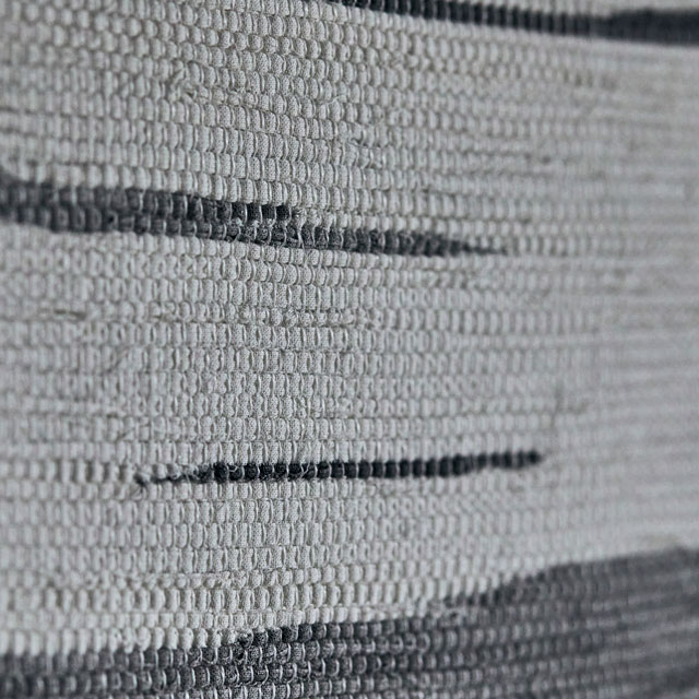 くらしの工藝布　裂織のタペストリー　墨