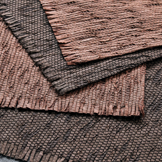 くらしの工藝布　二重裂織の飾り布