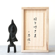 ほとけさま　思惟