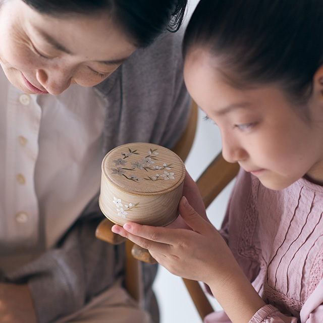 【予約商品】桃花手箱のオルゴール　うれしいひなまつり【2025/1/8～発送予定】