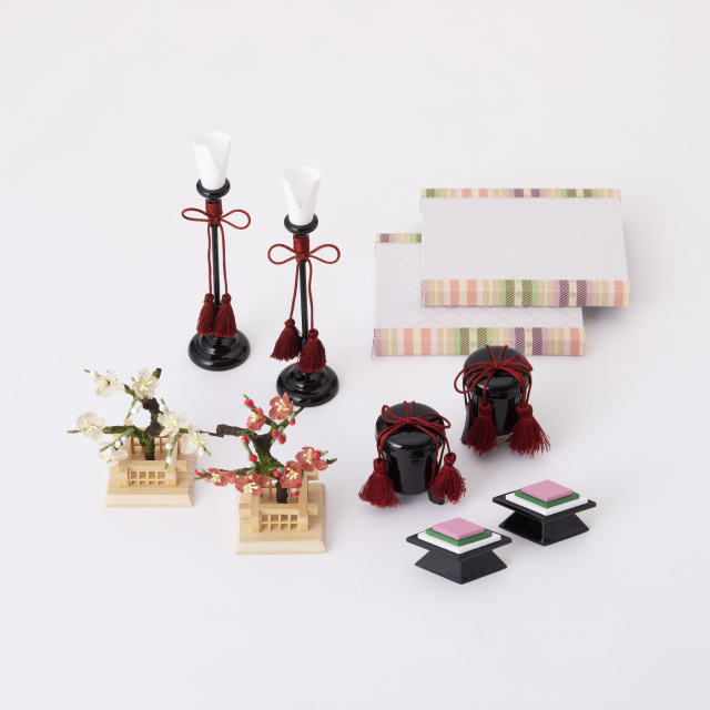 【予約商品】手織り麻の木目込み雛飾り　五人飾り　背景（几帳）・素木台