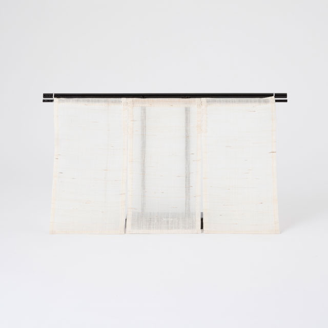 【予約商品】手織り麻の木目込み雛飾り　五人飾り　背景（几帳）・塗り台