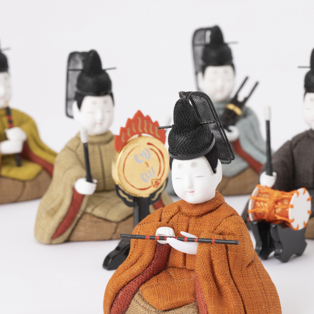 【予約商品】手織り麻の木目込み雛飾り　十人飾り　背景（屏風）・塗り台