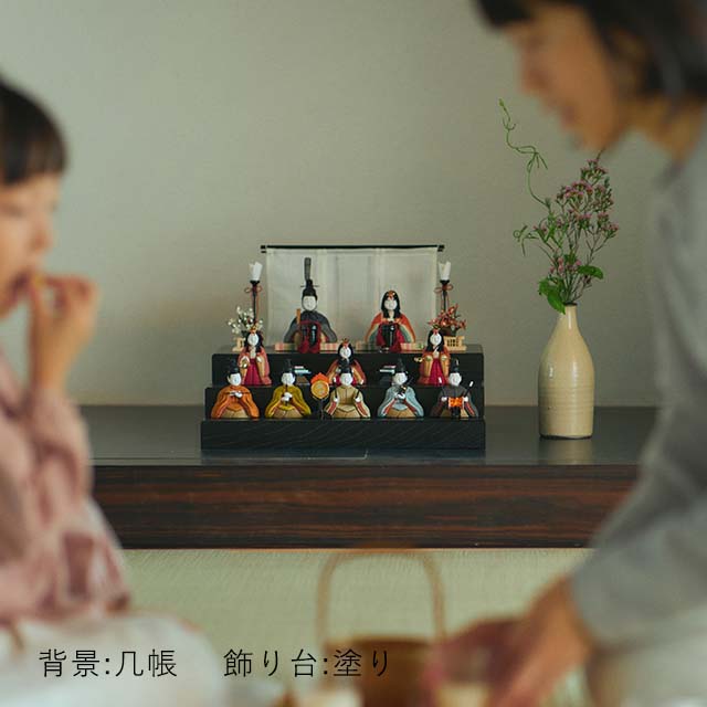 【予約商品】手織り麻の木目込み雛飾り　十人飾り　背景（屏風）・塗り台