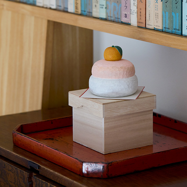 井波彫刻の鏡餅飾り