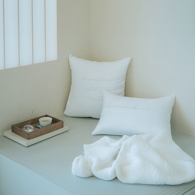 くらしの工藝布横振り刺繍クッションカバー