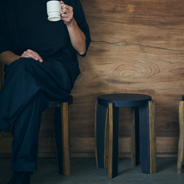 木端(こば)の椅子　ブラック