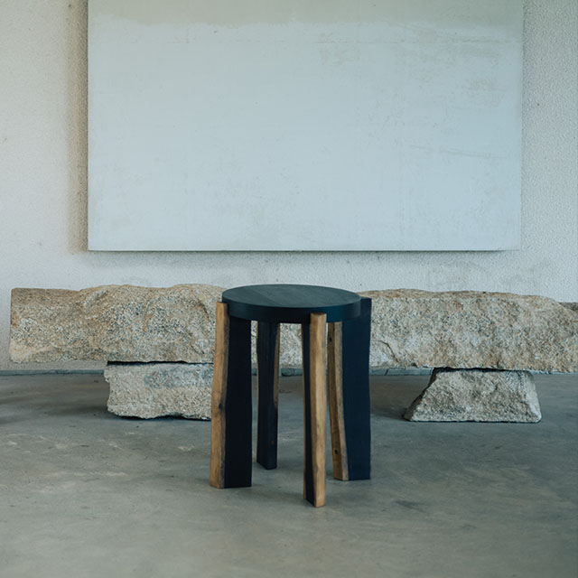 木端(こば)の椅子　ブラック