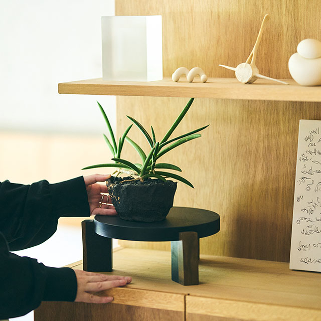 木端(こば)の花台　ブラック