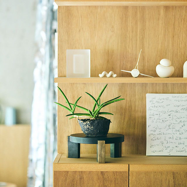 木端(こば)の花台　ブラック