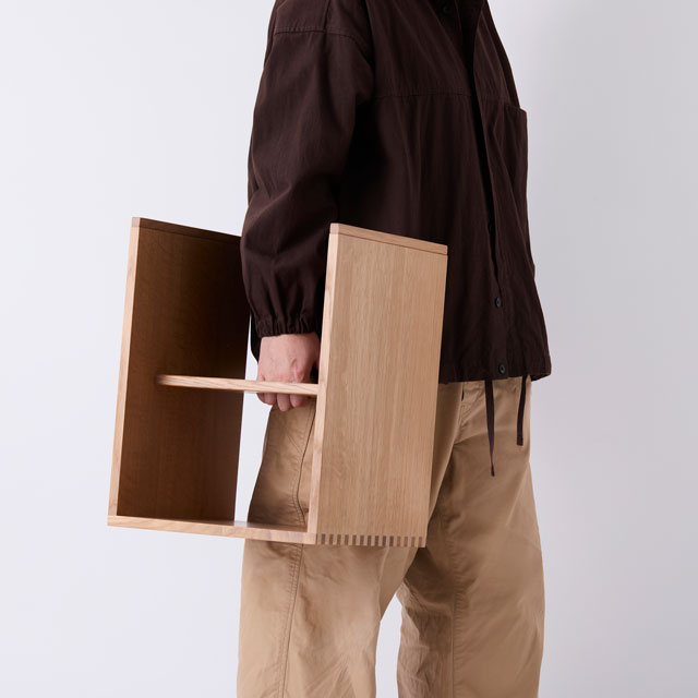 THE STACKING STOOL Oak