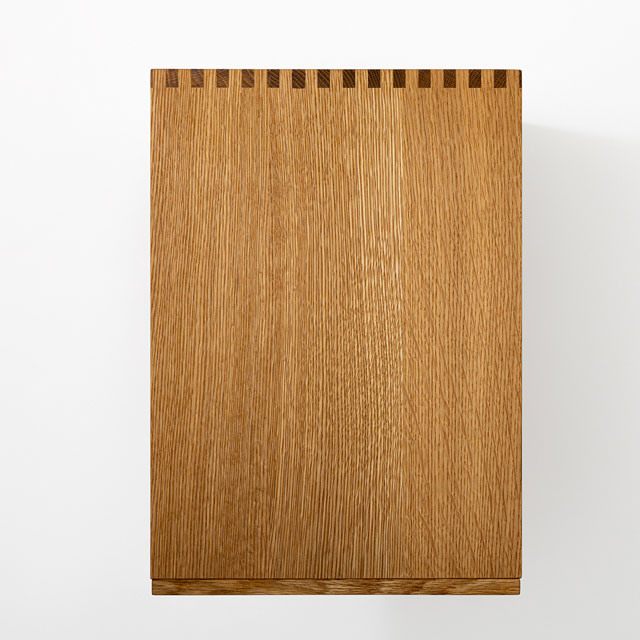 THE STACKING STOOL Oak
