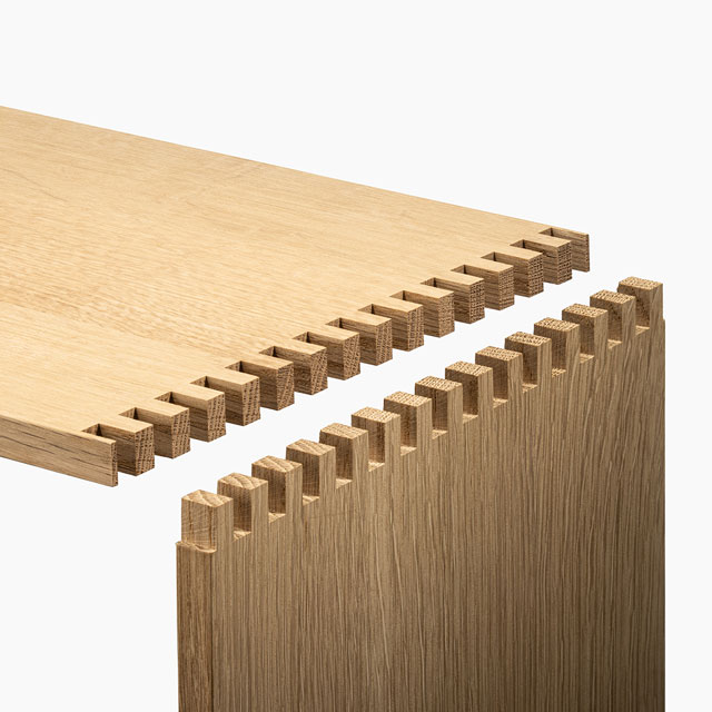 THE STACKING STOOL Oak