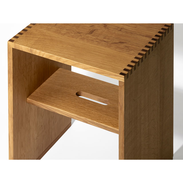 THE STACKING STOOL Oak