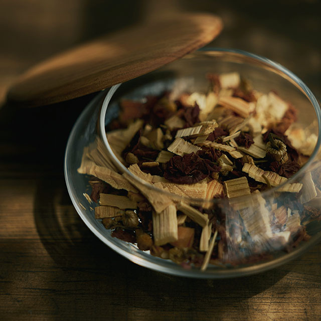 木々と野花のポプリと硝子の蓋物 セット