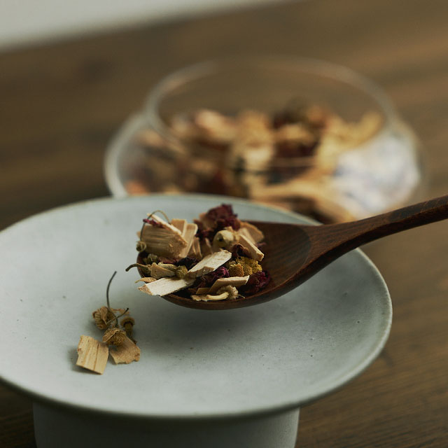 木々と野花のポプリと硝子の蓋物 セット