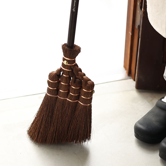 【WEB限定】Broom Craft　国産棕櫚箒　４玉短柄