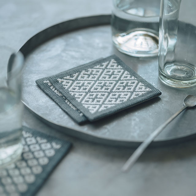 くらしの工藝布こぎん刺しの飾り敷布　S