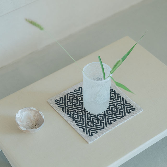 くらしの工藝布こぎん刺しの飾り敷布　M