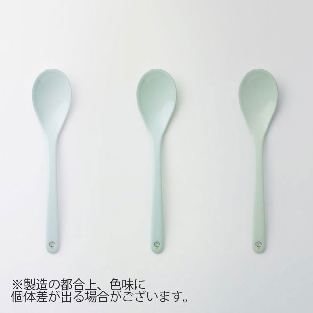 なめらかな琺瑯のスプーン　小