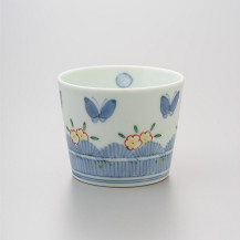 染錦垣根に蝶そば猪口