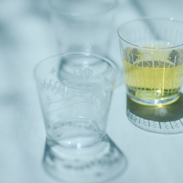 硝子の猪口カップ