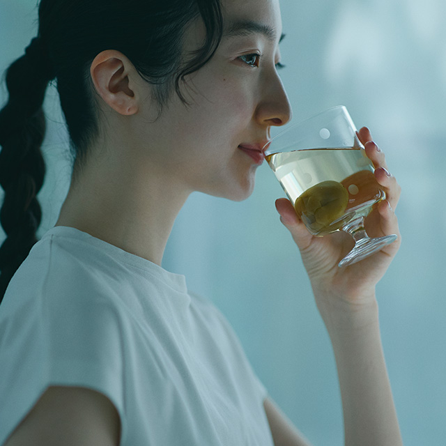 切子の足つきグラス