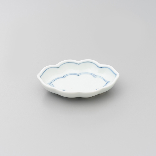 染付渕線中入木甲型小皿