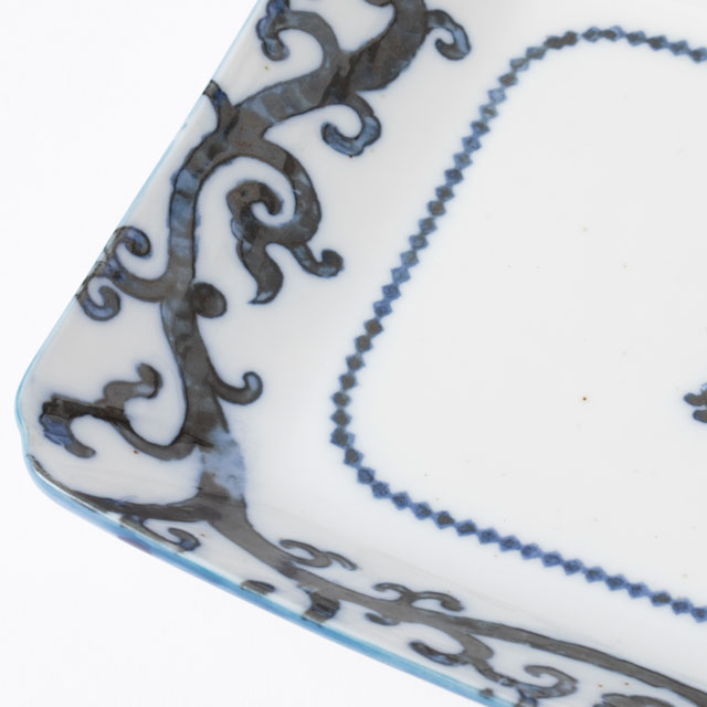 瀬戸焼の印判角皿