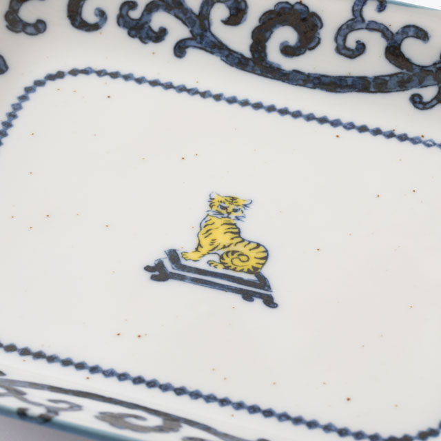 瀬戸焼の印判角皿