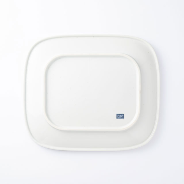 瀬戸焼の大角皿