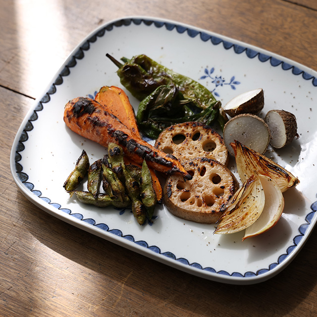 瀬戸焼の大角皿