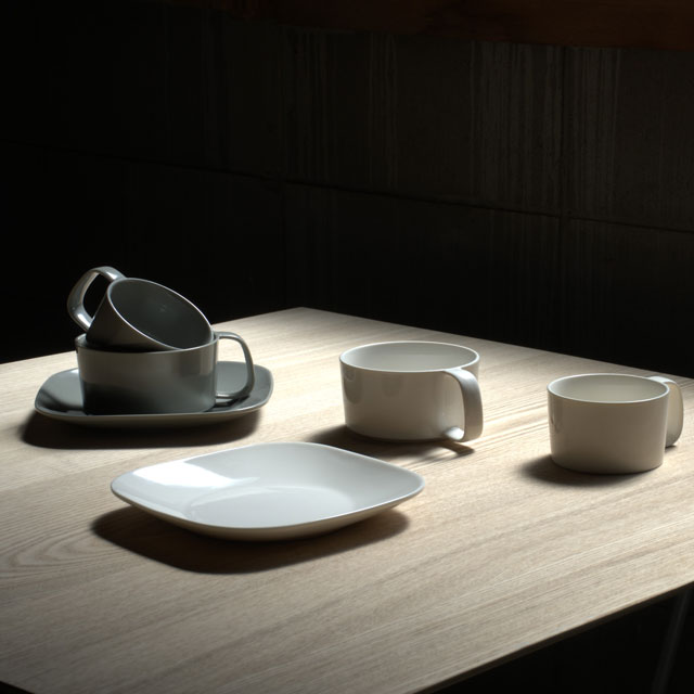 MOMENT　PLATE グレー