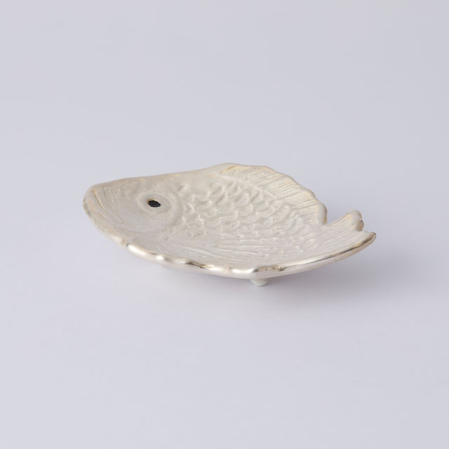 有田焼 福珠窯　鯛形豆皿　銀彩　8cm