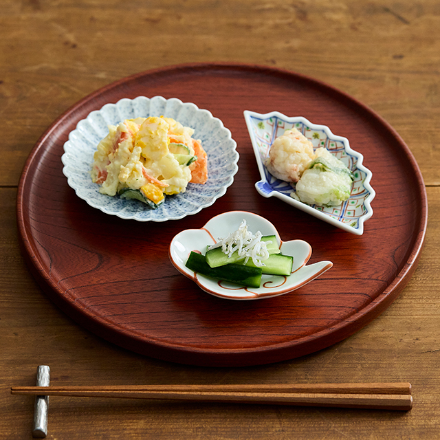 有田焼 渓山窯 扇型豆皿　染錦更紗