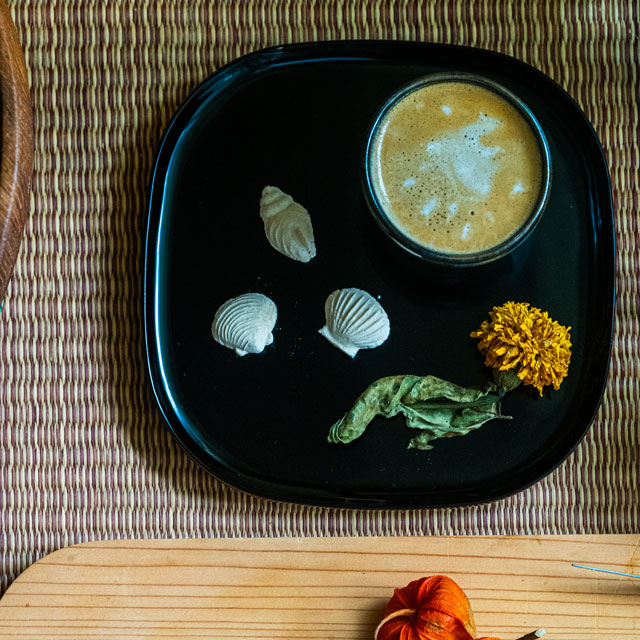 おかわり盆　漆