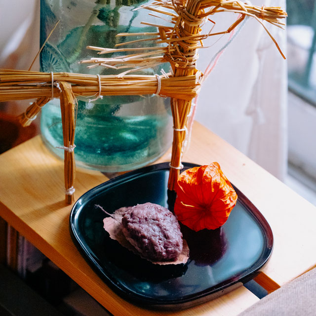 おかわり盆　漆