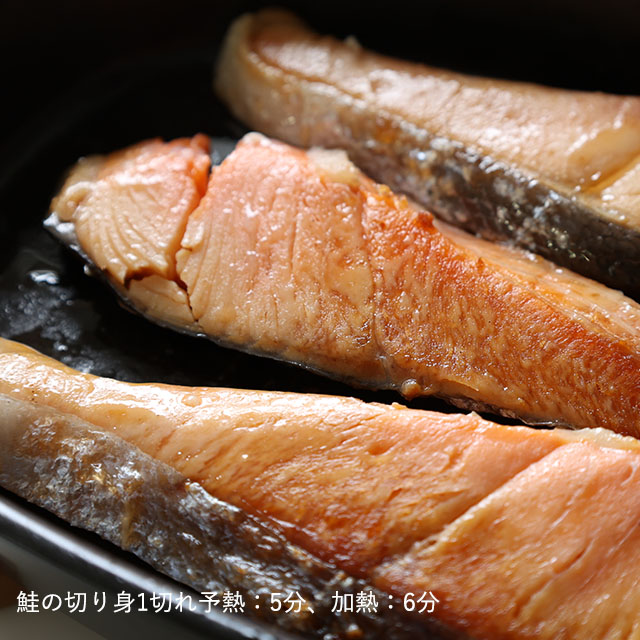 うつわになる波佐見焼のレンジ焼き皿　大