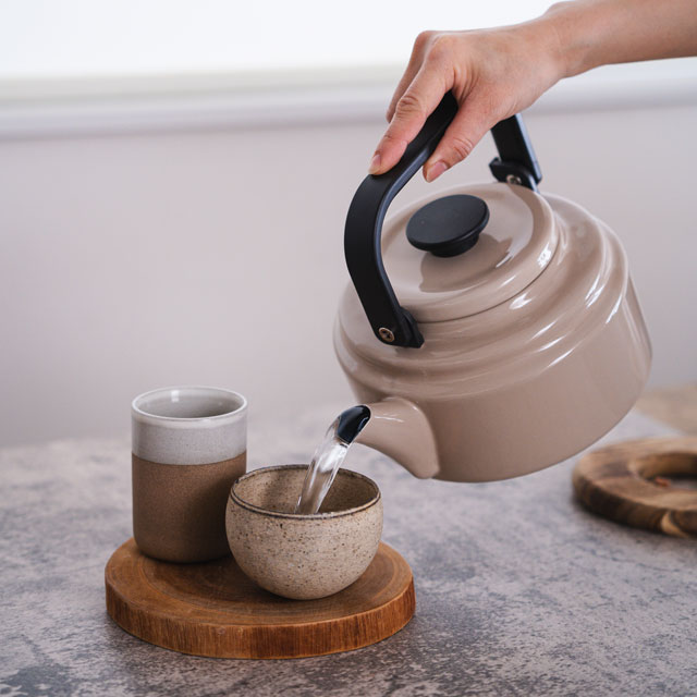 「IH使用可」　アムケトル　ベージュ　2.0L