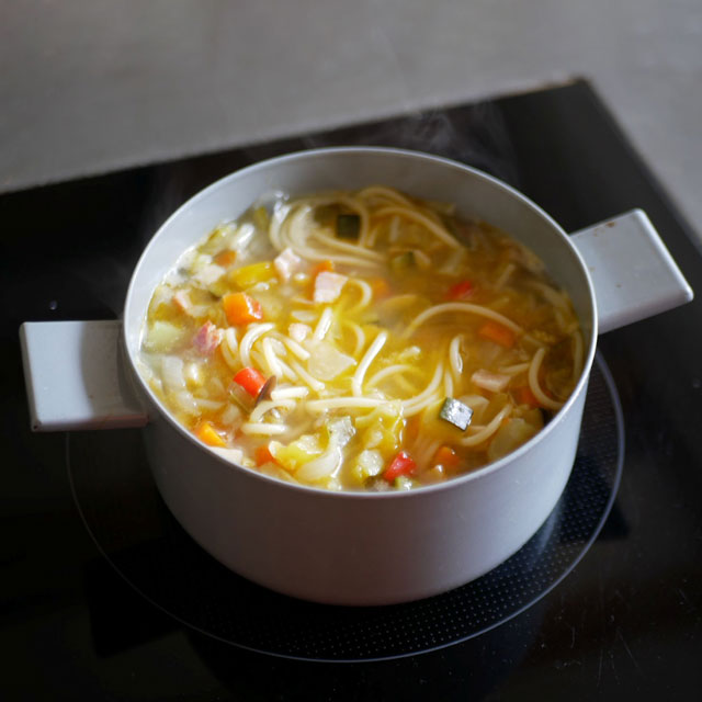 「IH使用可」 FRYING PAN JIU スープ　S　ハンドル(ウォルナット)セット グレー／ウォルナット S