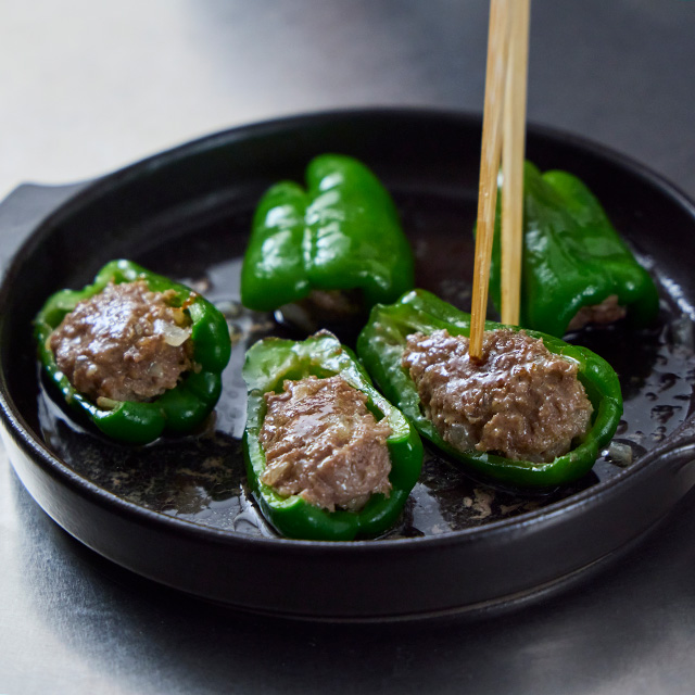 うつわになる波佐見焼のレンジ焼き皿
