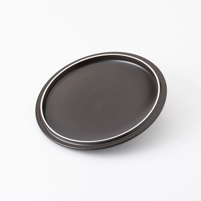 うつわになる波佐見焼のレンジ焼き皿