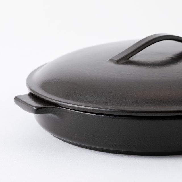 うつわになる波佐見焼のレンジ焼き皿