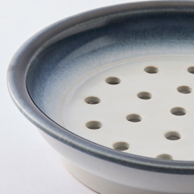 フライパンで手軽に使える　陶の蒸し皿